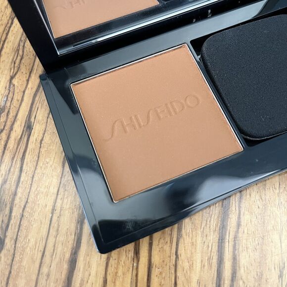 Shiseido Synchro Skin Self-Refreshing Custom Finish Powder Foundation 450 Copper - Picture 2 of 5